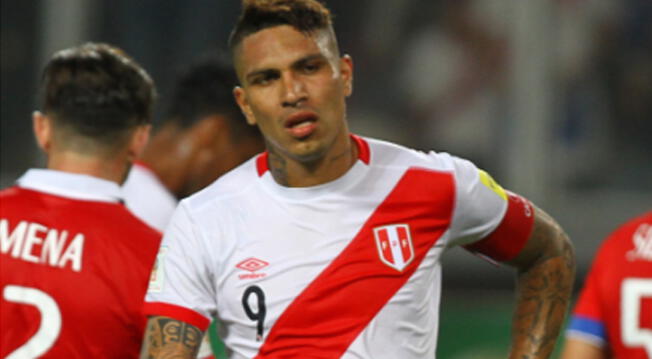 Paolo Guerrero se lamenta en el Perú-Chile en Lima.