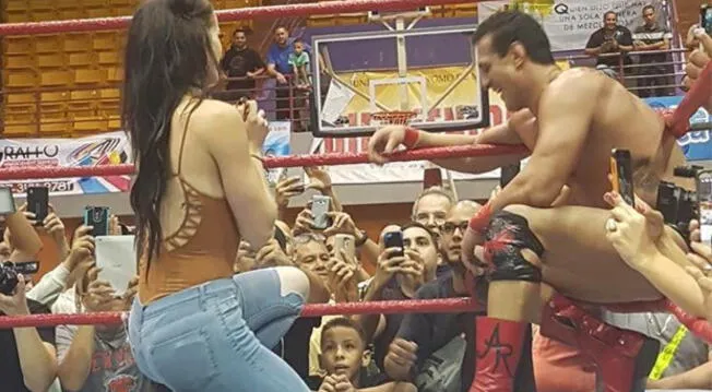 Paige y Alberto Del Rio se comprometieron en un ring el domingo pasado.