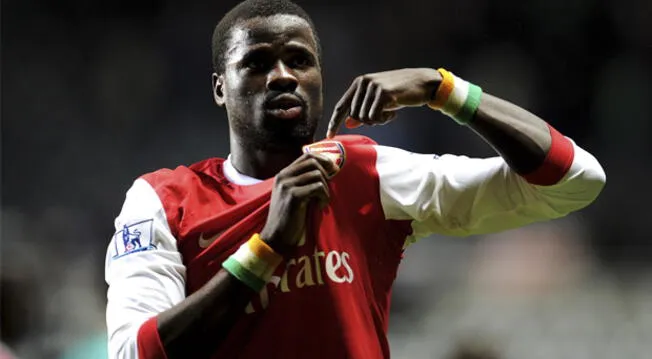 Eboué también jugó en el Galatasaray de Turquía. Había fichado por Sunderland cuando se hizo oficial la sanción. 