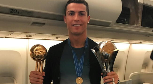Cristiano Ronaldo y su polémico selfie con su estatua.