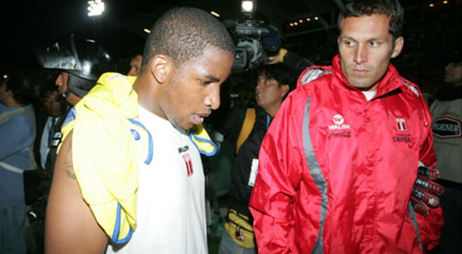 Jefferson Farfán y Leao Butrón durante su etapa en la Selección Peruana.