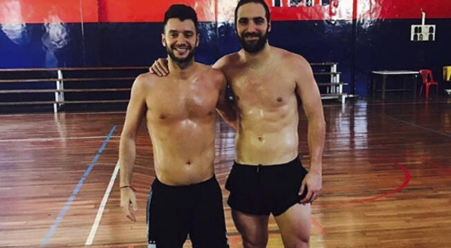 Gonzalo Higuaín no tenía el abdomen marcado y optó por "dibujárselo" con un programa de retoque.