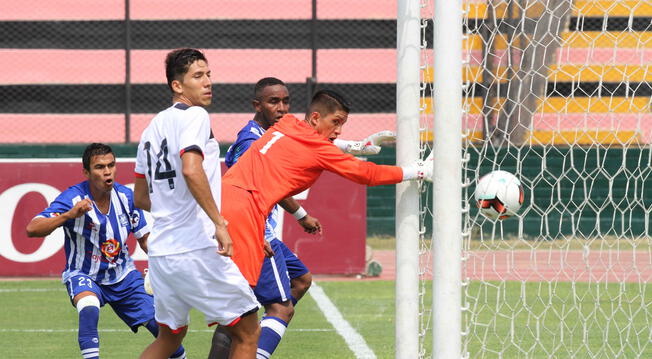 El colombiano Jonathan palacios anotó el único gol del cotejo en el Miguel Grau. 