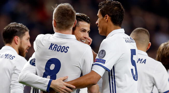 Real Madrid remontó y venció 3-1 al Nápoli en la ida de los cuartos de la Champions League