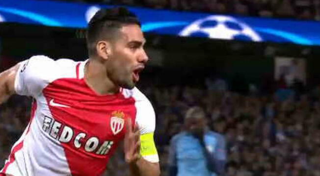 Radamel Falcao celebra su gol al Manchester City