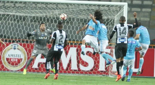 Sporting Cristal vs. Santos: Jorge Cazulo se jugó un partidazo y hasta anotó