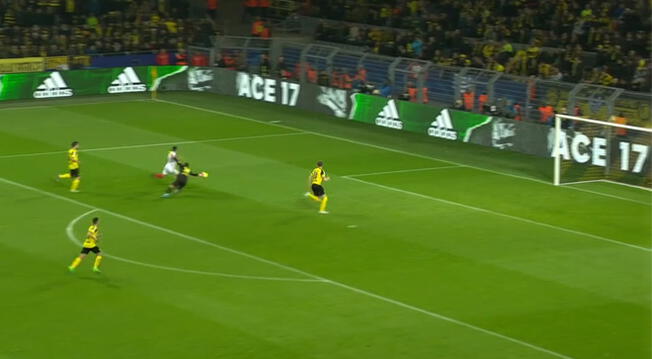 En el Borussia Dortmund vs. Monaco, Radamel Falcao se falló un gol en el minuto 75.
