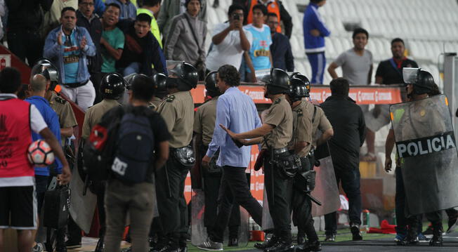 Sporting Cristal: hinchas se distancian de jugadores y dirigentes tras papelón copero