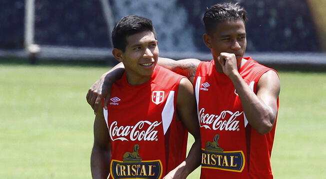 Edison Flores y Andy Polo durante un entrenamiento de la Selección Peruana.
