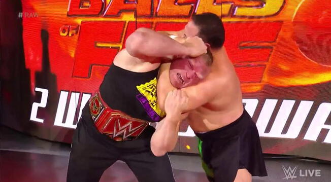 En WWE Raw, Samoa Joe noqueó a Brock Lesnar.