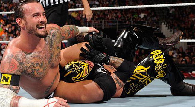 CM Punk y Rey Mysterio pronto volverá a pelear en la WWE, según aseguran medios estadounidenses. Foto: WWE.com