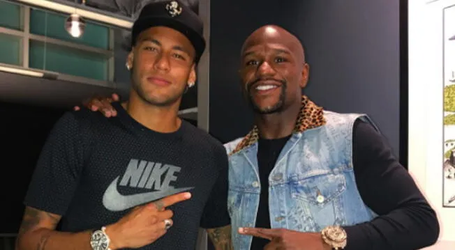 Neymar posa al lado de Floyd Mayweather.