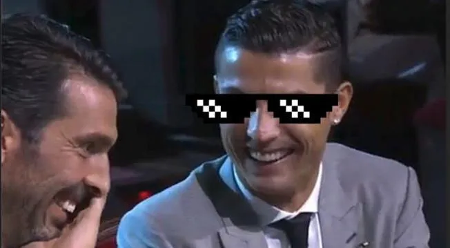 Cristiano Ronaldo trolea a Gianluigi Buffon durante la gala de la UEFA.