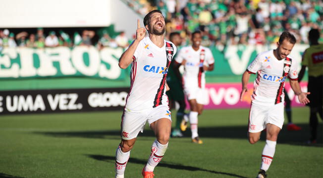 Diego celebra el gol triunfal del Flamengo ante Chapecoense.
