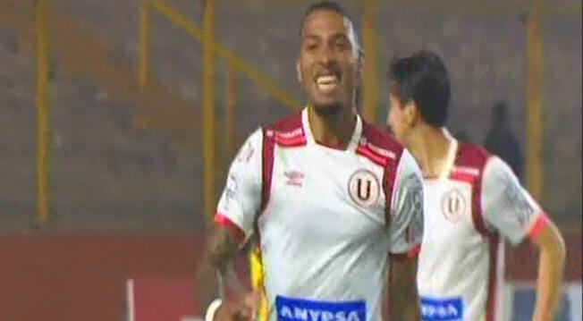 Alexi Gómez celebra su gol con Universitario a Sport Rosario.