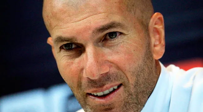 Zidane en conferencia de prensa en la ciudad deportiva del Real Madrid.