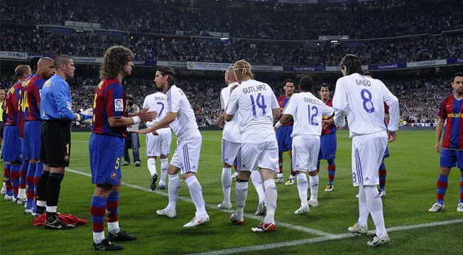 El Barcelona le hizo pasillo al Real Madrid en la temporada 2007-2008.
