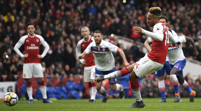Pierre-Emerick Aubameyang suma 5 goles en 6 partidos jugados con el Arsenal en Premier League.