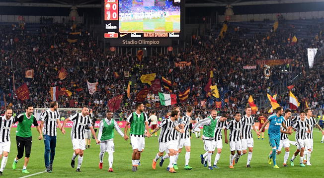 Juventus salió campeón por séptima vez consecutiva de la Serie A italiana tras iguala 0-0 frente a su par de la AS Roma en el Estadio 'Olímpico'. 