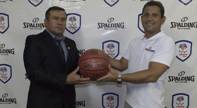 Spalding ahora será el balón oficial del Básquet en el Perú. 
