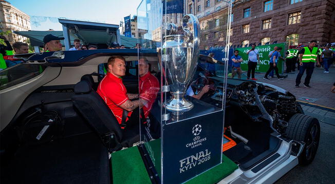 Está en Kiev el trofeo de UEFA - Champions League.