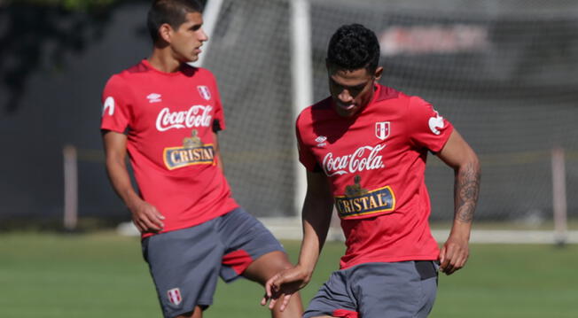 Luis Abram y Anderson Santamaría durante un entrenamiento de la Selección Peruana.