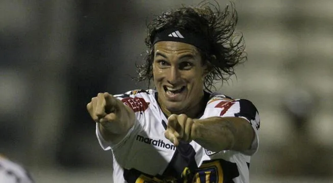 José Carlos Fernández celebra un gol con Alianza Lima.