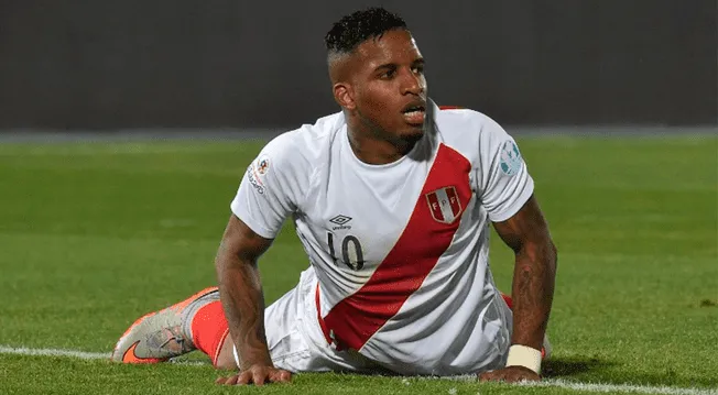 Jefferson Farfán sufrió una terrible lesión y es duda para disputar los amistosos con la selección peruana