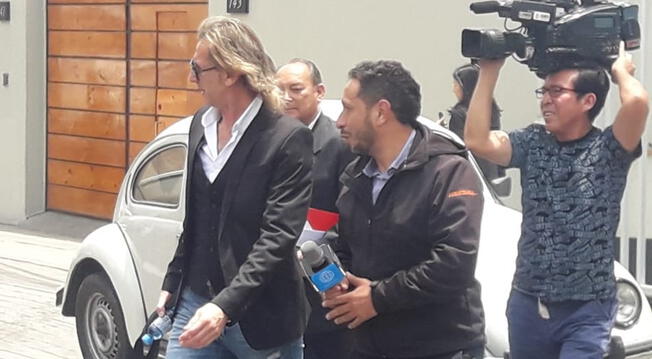 Ricardo Gareca fue a la fiscalía por demanda de Paolo Guerrero al Swissotel