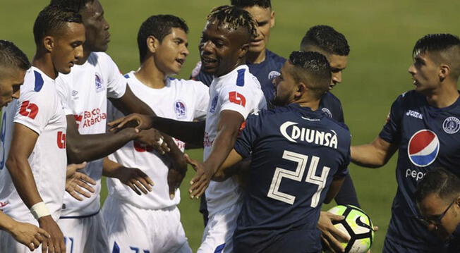 Olimpia empató 1-1 con Motagua en clásico hondureño por el Apertura de la Liga Nacional.