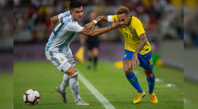 Argentina vs Brasil: Joao Miranda pudo romper la resistencia albiceleste. 