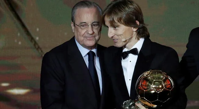 Luka Modric y Florentino Pérez, durante la gala del Balón de Oro 2018.