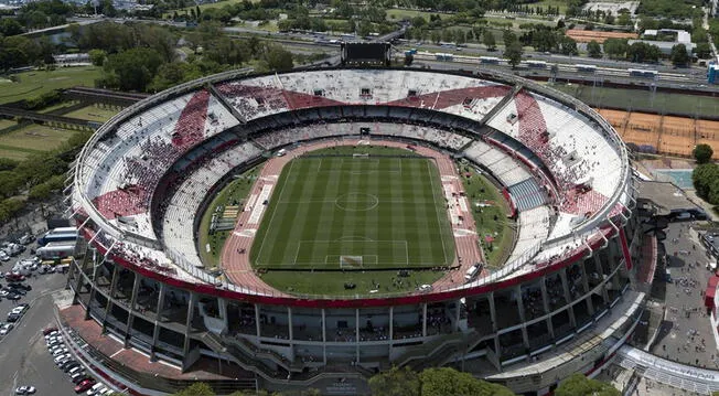 Editorial de Medio Español:  “Les vamos a seguir robando el fútbol y hasta sus almas”