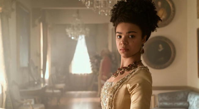 India Amarteifio es la actriz que le da vida a la reina Charlotte. | Foto: Netflix   