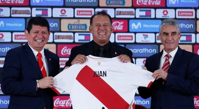 Juan Reynoso tiene contrato por todas las Eliminatorias 2026 con la selección peruana.   