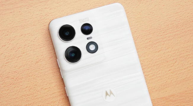  Motorola Edge 50 PRO