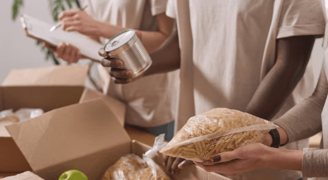  Las fechas para recibir comida son el 26, 28 y 29 de abril, a las 9:30 a.m. y 1:00 p.m. Foto: Freepik   