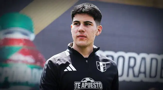 Felipe Chávez dio fuerte confesión tras jugar pocos minutos en su debut con Perú: "Dolió..." Felipe Chávez dio fuerte confesión tras jugar pocos minutos en su debut con Perú: "Dolió..."