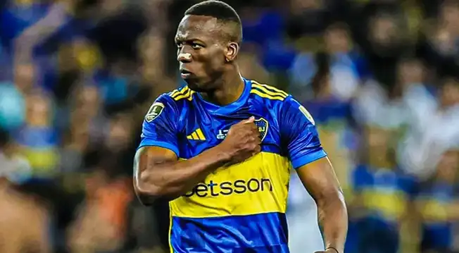 A Luis Advíncula le bajan el dedo en Boca Juniors y confirman su salida del club: "Ciclo cumplido" A Luis Advíncula le bajan el dedo en Boca Juniors y confirman su salida del club: "Ciclo cumplido"