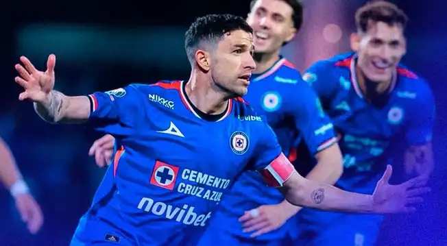 Cruz Azul venció 2-1 a América en el 'clásico joven' por el Apertura de la Liga MX Cruz Azul venció 2-1 a América en el 'clásico joven' por el Apertura de la Liga MX