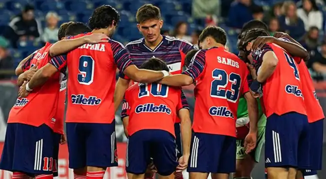 Carlos Zambrano fue anunciado por equipo de Tercera División en el extranjero: "Profesional"