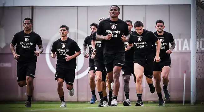 Alarma para Cúper: Futbolista de Universitario presentó molestias en entrenamientos Alarma para Cúper: Futbolista de Universitario presentó molestias en entrenamientos