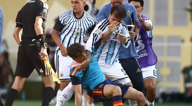¡A las manos! La furiosa reacción de Leandro Paredes con Gavi tras la final del Mundial 2026 ¡A las manos! La furiosa reacción de Leandro Paredes con Gavi tras la final del Mundial 2026