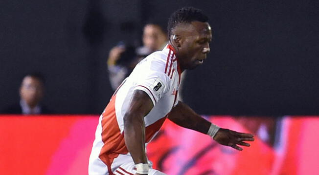 Luis Advíncula se pierde el partido contra Brasil. Foto: AFP   