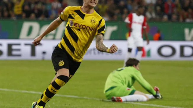 Marco Reus anotó el primer gol en la victoria del Borussia Dortmund.