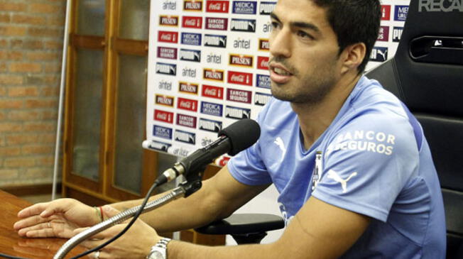 El "Pistolero" se encuentra con su selección en Uruguay 
