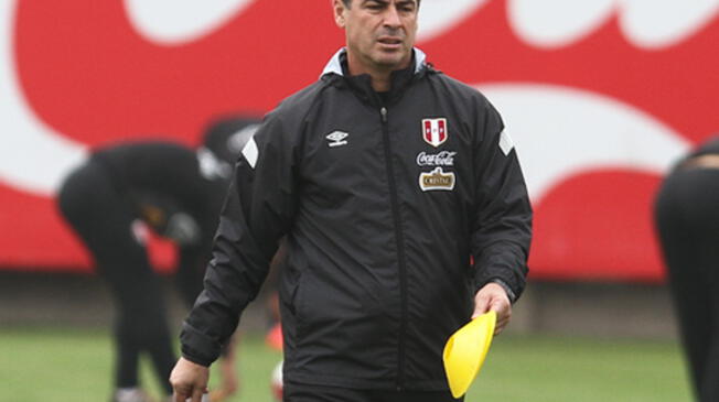 Pablo Bengoechea dirigó en nueve ocasiones a Perú con 5 victorias y 4 derrotas.
