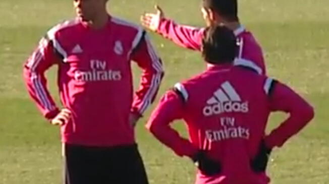 Cristiano Ronaldo le recrimina por una acción a Pepe en el entrenamiento del Madrid.