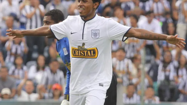 Yordy Reyna anotó un gol en el amistoso por El Día del Hincha Blanquiazul.