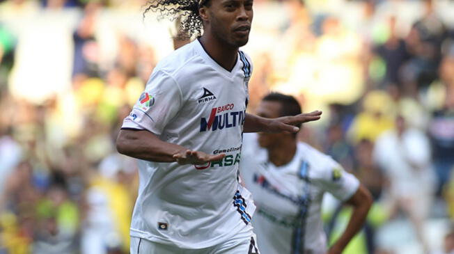 Ronaldinho: el jugador brasileño llegaría a la MLS a fin de año. 